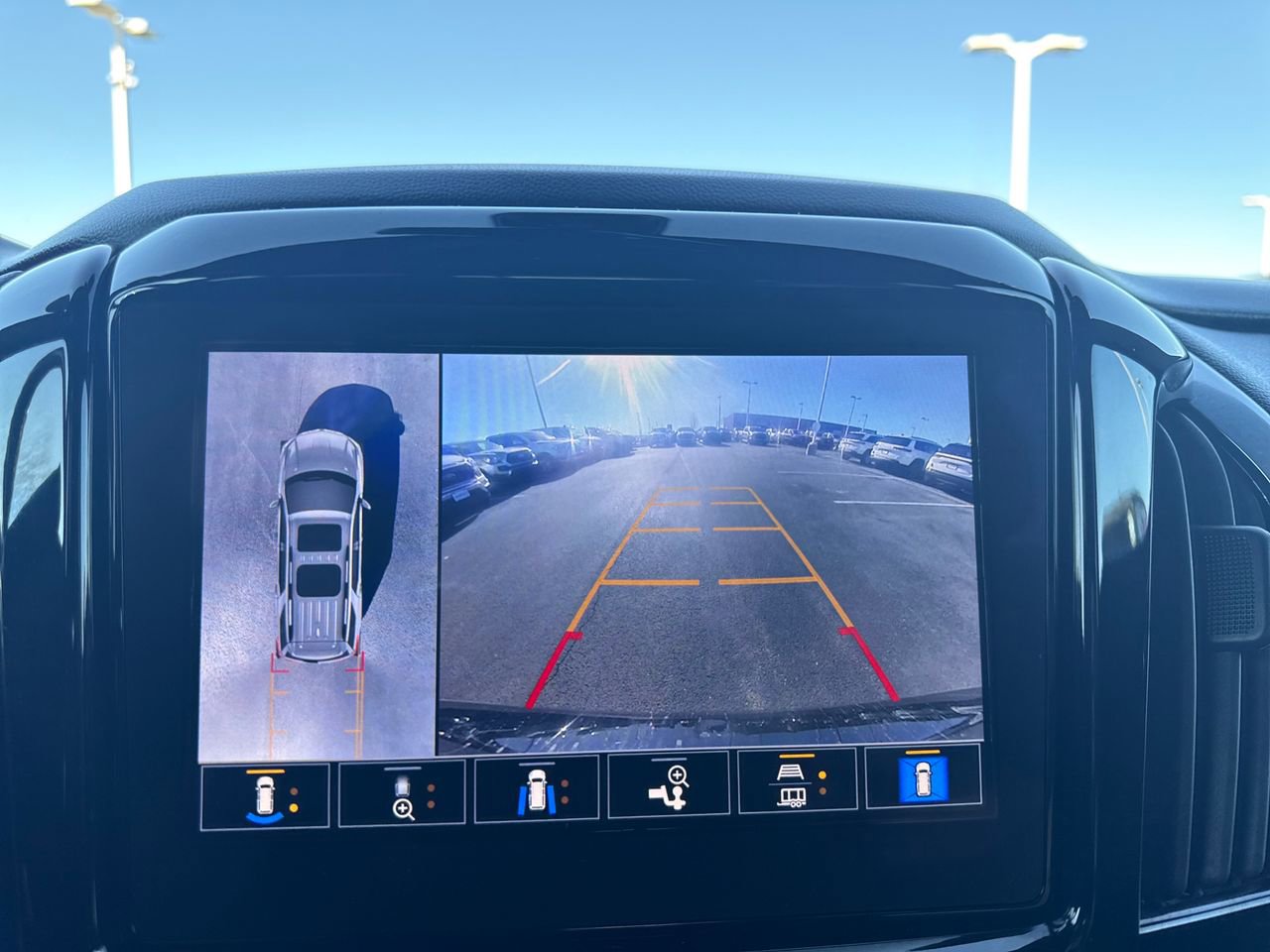 Used 2022 Chevrolet Traverse RS w/ LPO, Floor Liner Package image 22