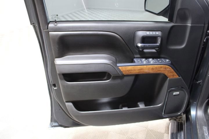 Used 2017 Chevrolet Silverado 1500 High Country image 16