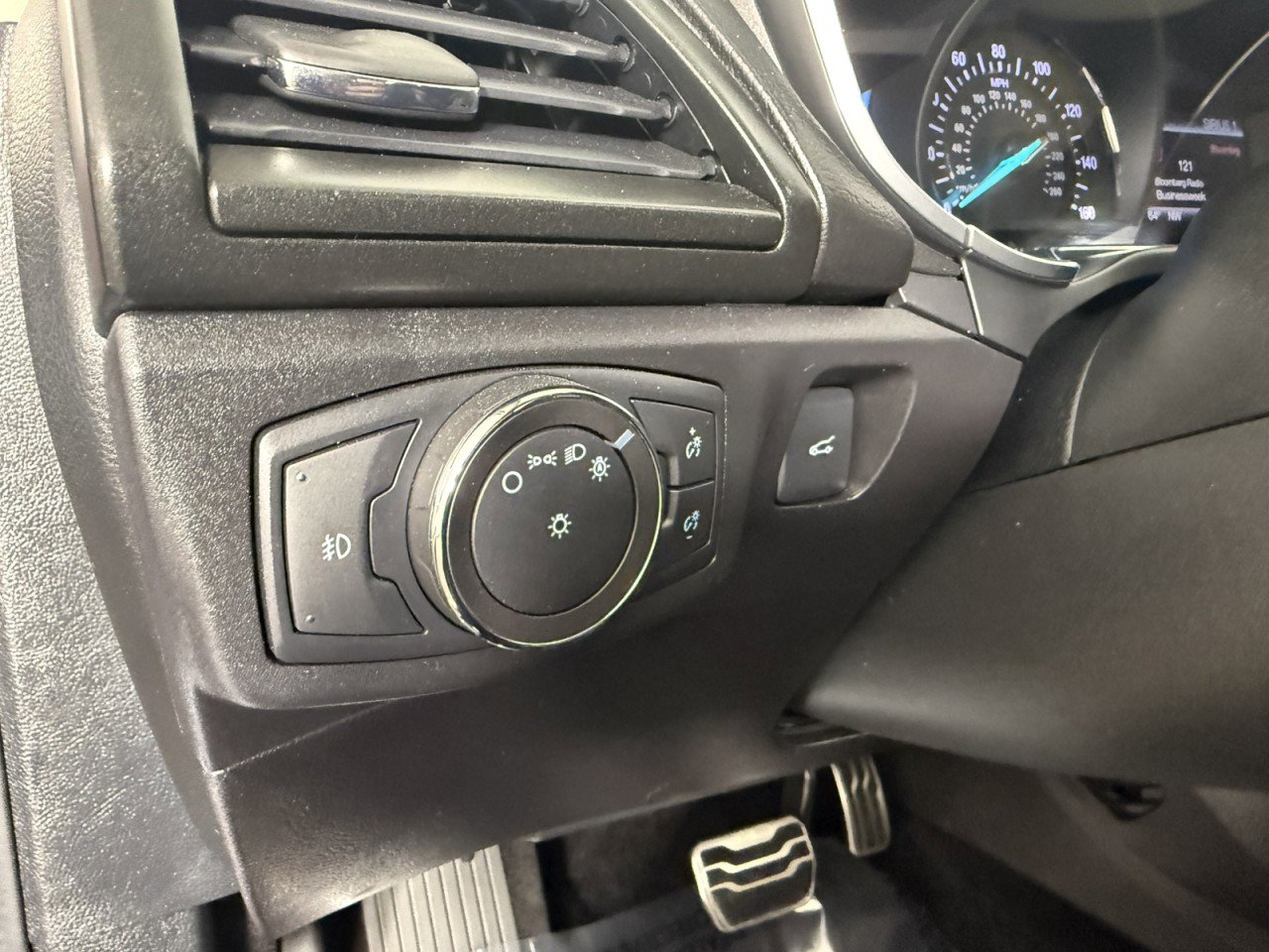 Used 2017 Ford Fusion Titanium image 23