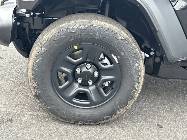 New 2026 Jeep Gladiator Sport AWD/4WD image 14