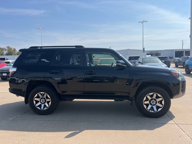 Used 2020 Toyota 4Runner TRD Off-Road Premium image 3