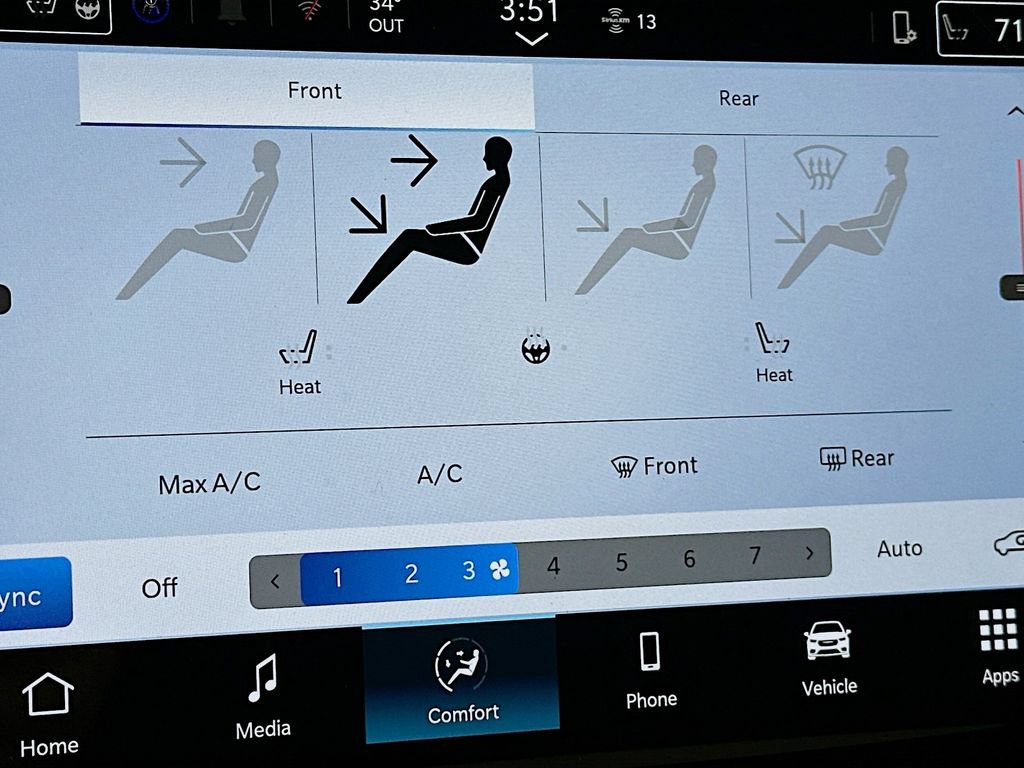 New 2026 Chrysler Voyager LX FWD image 26