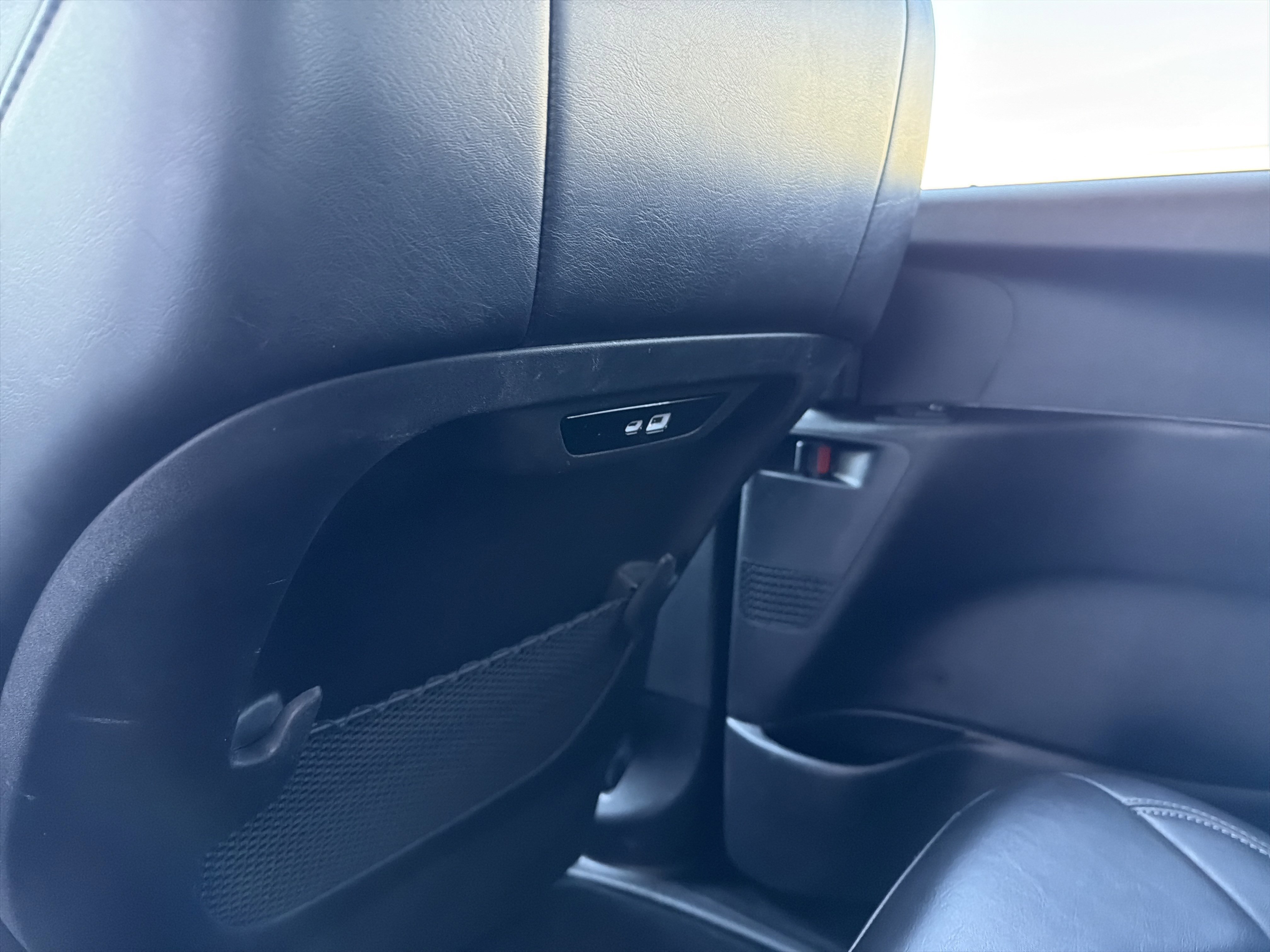 Used 2025 Chrysler Pacifica Select FWD image 36