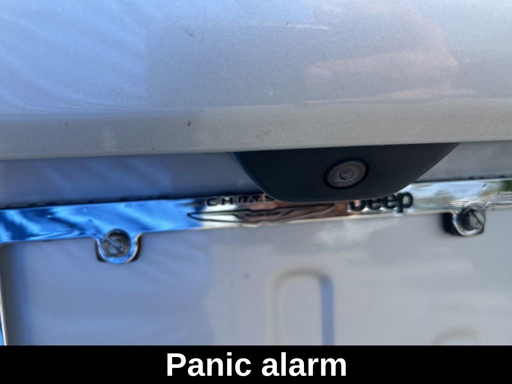 Used 2023 Jeep Grand Cherokee Laredo w/ Luxury Tech Group I image 21