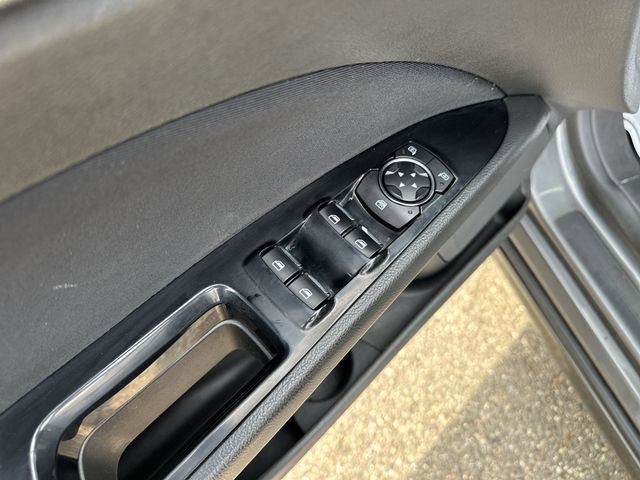 Used 2015 Ford Fusion SE FWD image 17