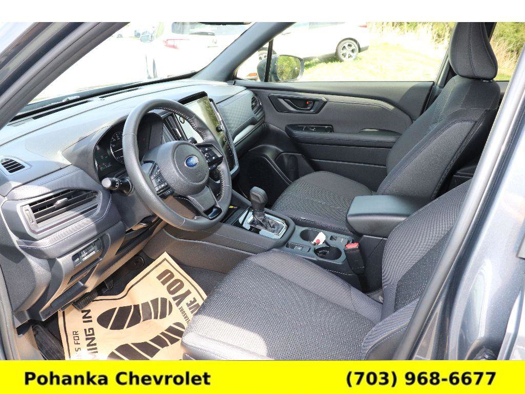 Used 2025 Subaru Forester Premium image 19