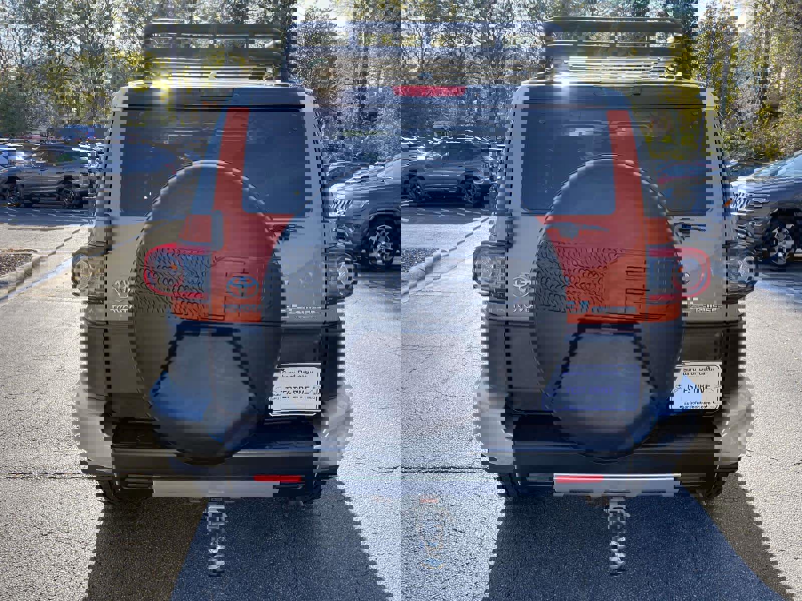 Used 2013 Toyota FJ Cruiser 2WD image 4