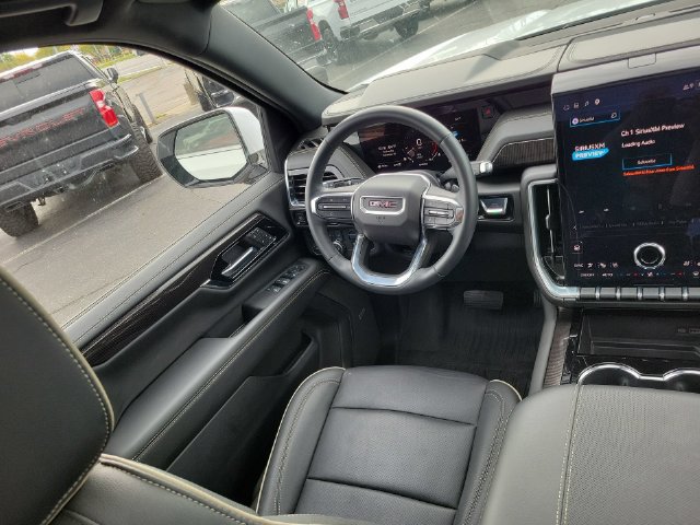 Used 2025 GMC Yukon XL Elevation w/ Elevation Premium Package AWD/4WD image 15