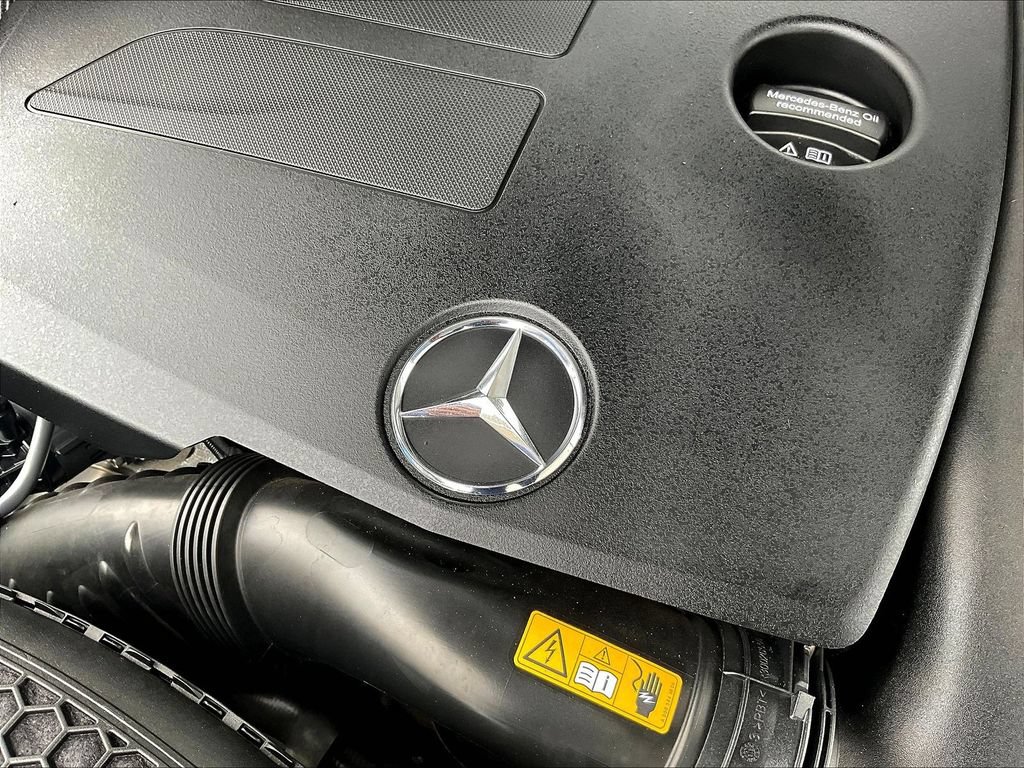 Used 2022 Mercedes-Benz GLC 300 4MATIC w/ Multimedia Package Lite image 29