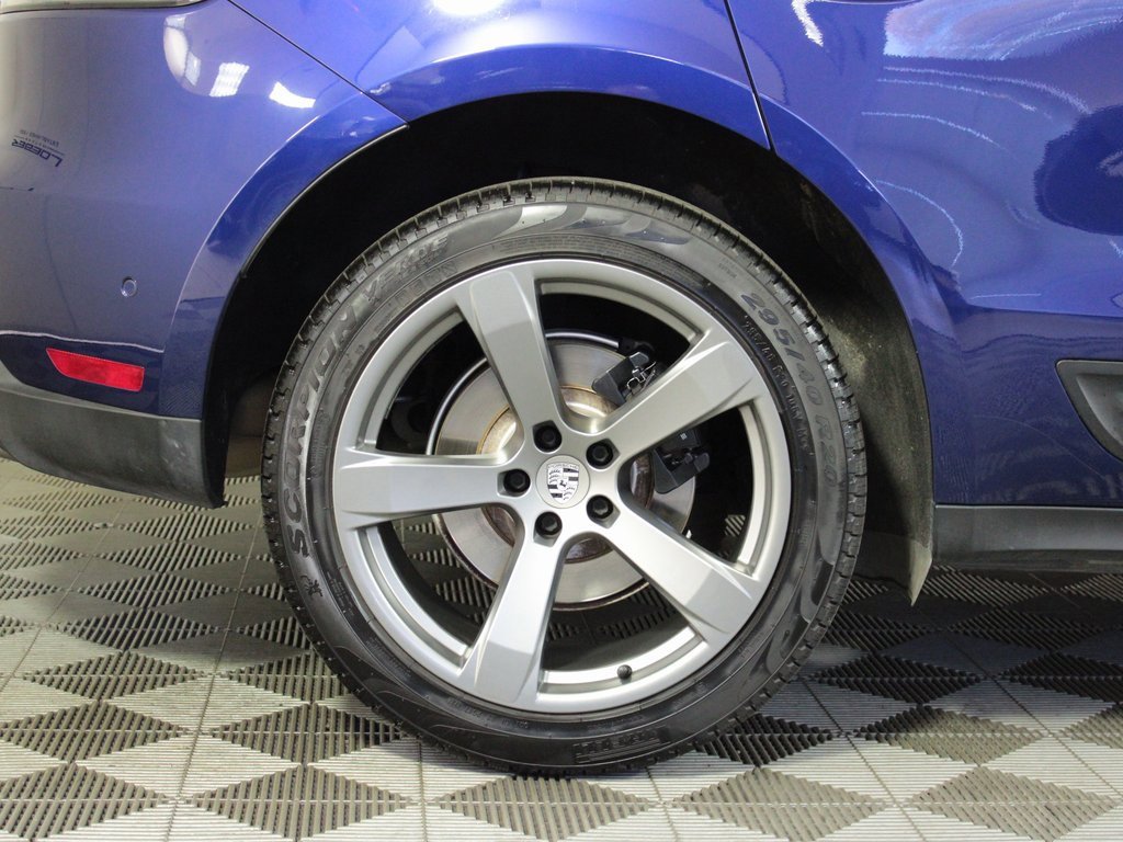 Used 2022 Porsche Macan w/ Premium Package Plus image 41