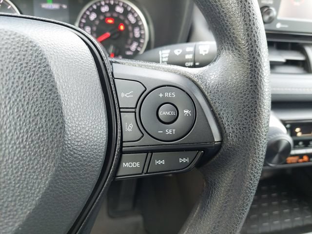 Certified 2022 Toyota RAV4 LE AWD/4WD image 30