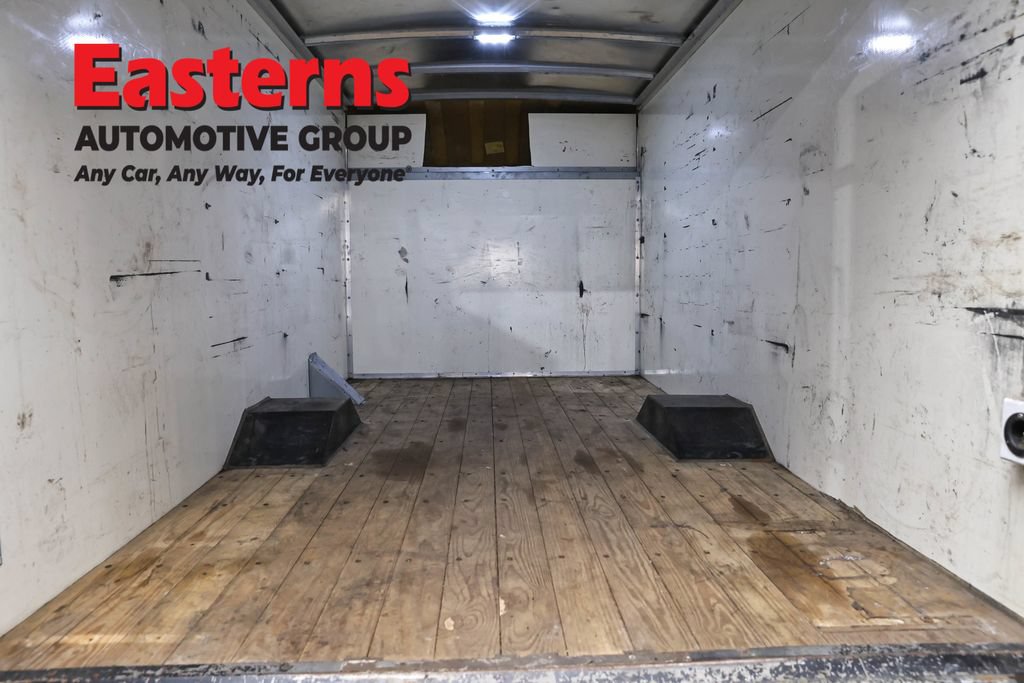 Used 2017 Chevrolet Express 3500 RWD image 9