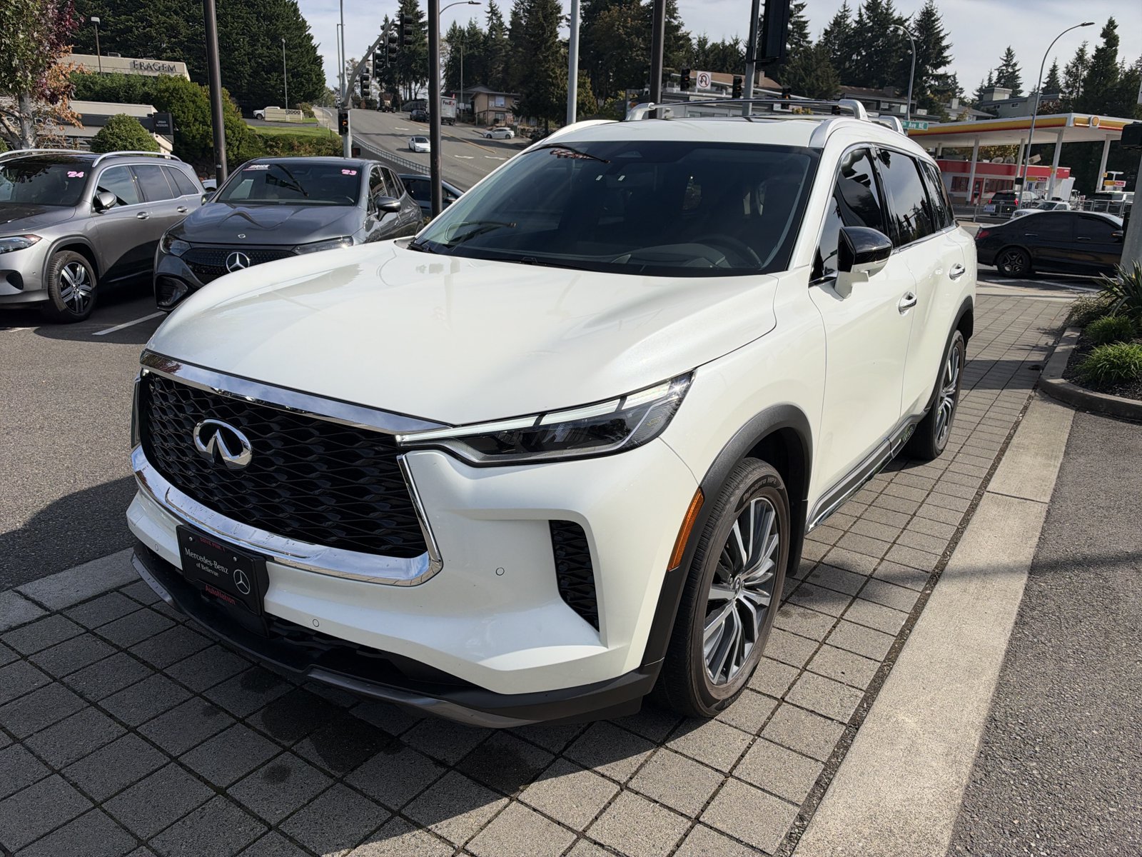 Used 2023 INFINITI QX60 Sensory w/ Vision Package