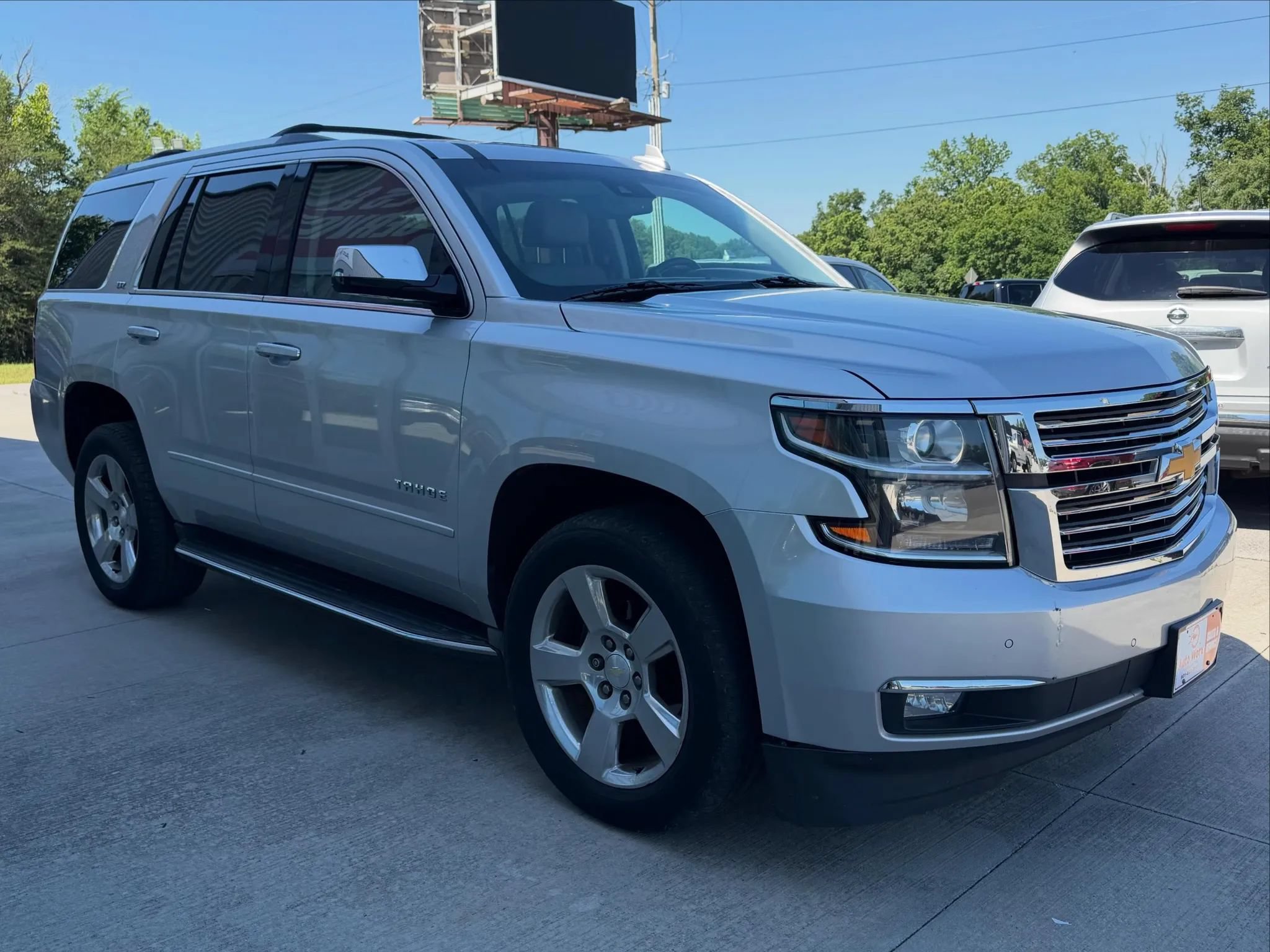 Used 2016 Chevrolet Tahoe LTZ AWD/4WD image 4