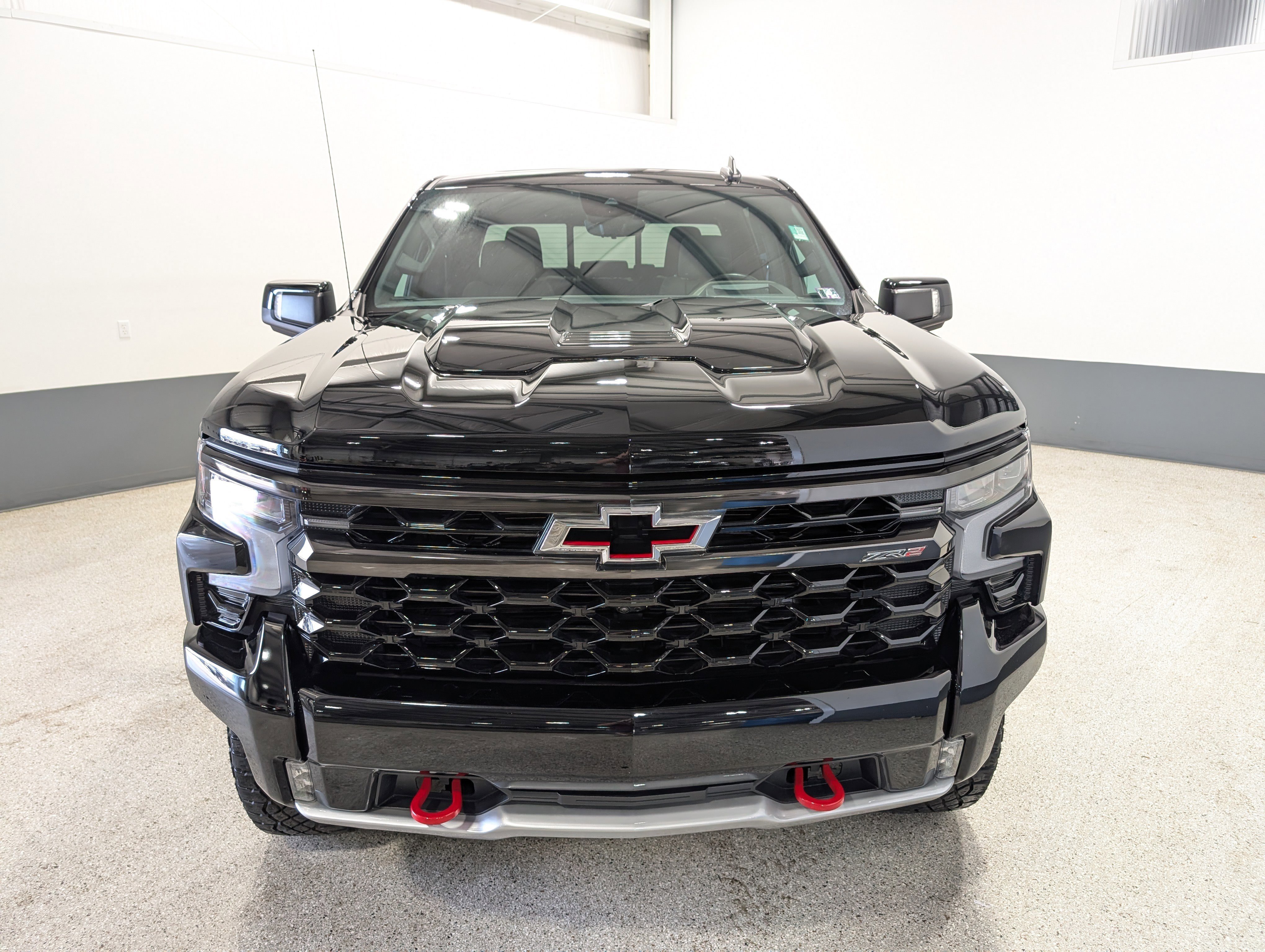 Used 2024 Chevrolet Silverado 1500 ZR2 w/ Technology Package image 8