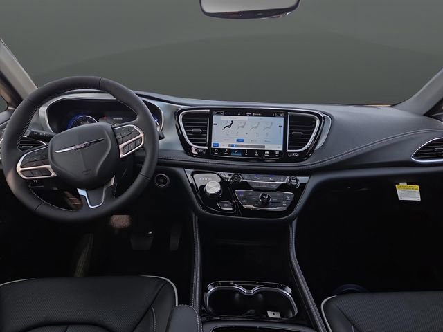 New 2026 Chrysler Pacifica Limited w/ Trailer Tow Group image 5