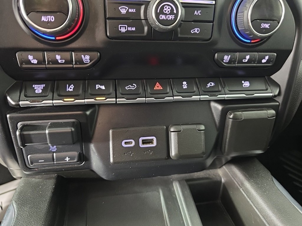 Used 2021 Chevrolet Silverado 2500 LTZ w/ LTZ Plus Package image 22