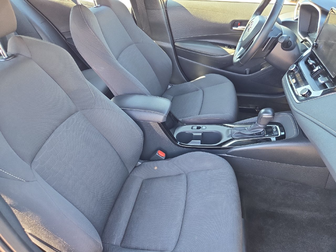 Used 2026 Toyota Corolla SE FWD image 11