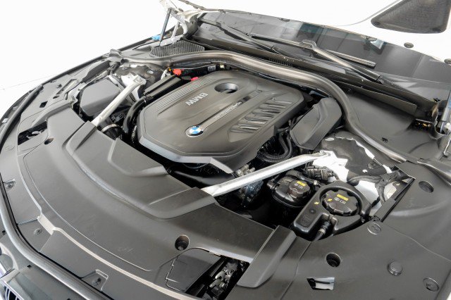 Used 2019 BMW 740i w/ Executive Package RWD image 55