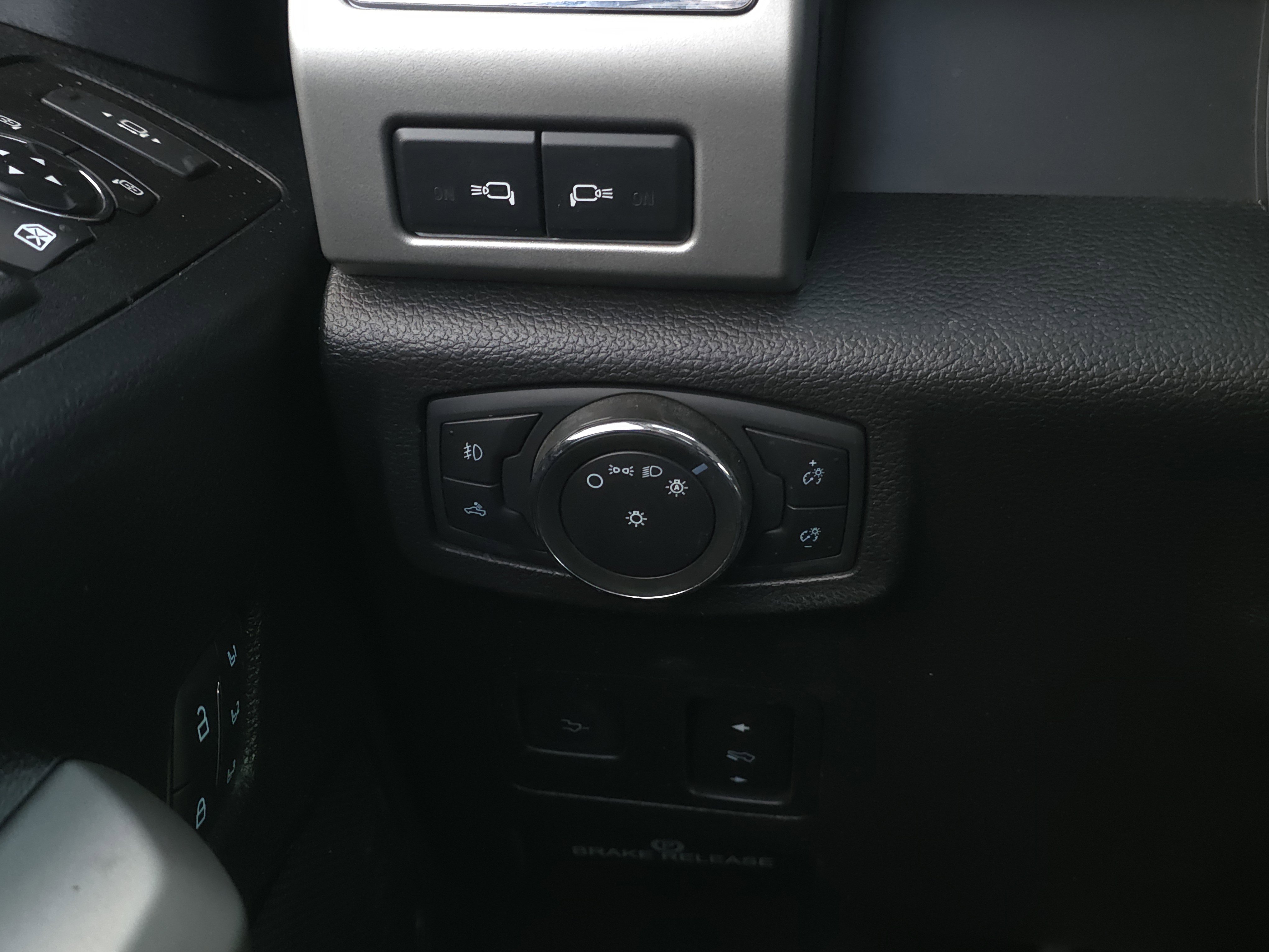 Used 2021 Ford F250 Lariat w/ Tremor Off-Road Package image 29