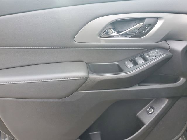 Used 2023 Chevrolet Traverse LT image 19