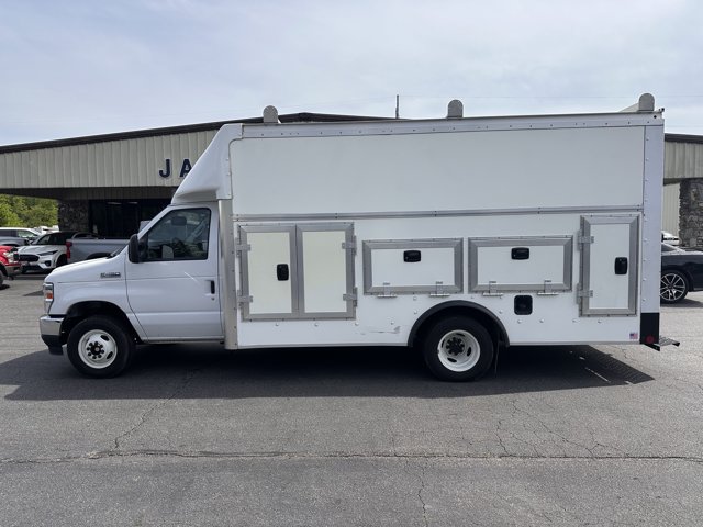 Certified 2024 Ford E-450 and Econoline 450 Super Duty w/ Power Windows & Locks Group RWD image 1