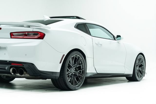 Used 2018 Chevrolet Camaro ZL1 RWD image 11
