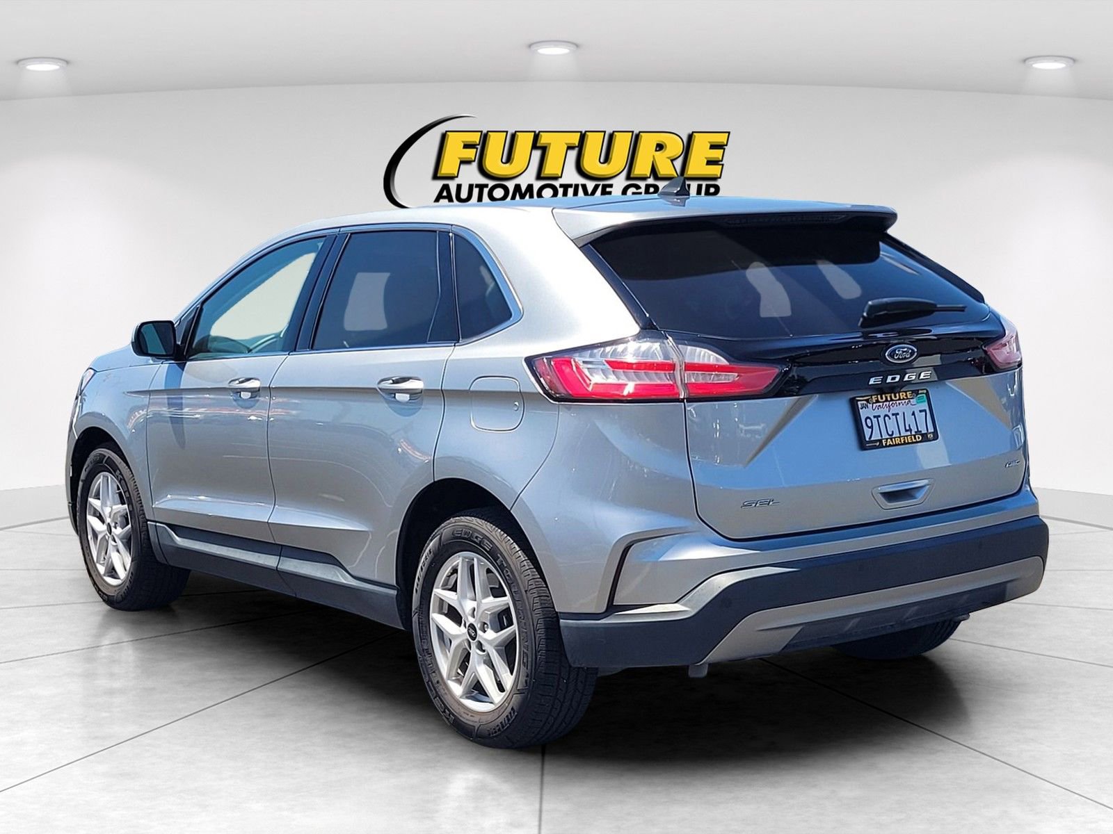 Used 2023 Ford Edge SEL AWD/4WD image 7