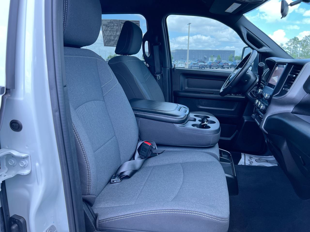 Used 2024 RAM 2500 Tradesman w/ Chrome Appearance Group image 28