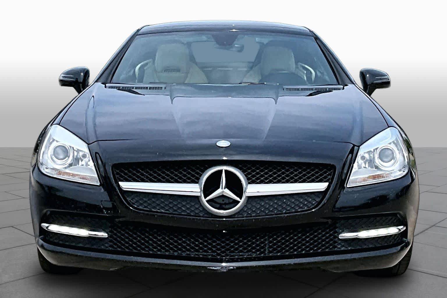Used 2012 Mercedes-Benz SLK 350 image 4
