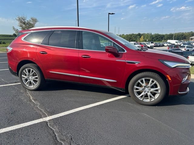 Used 2022 Buick Enclave Premium AWD/4WD image 14