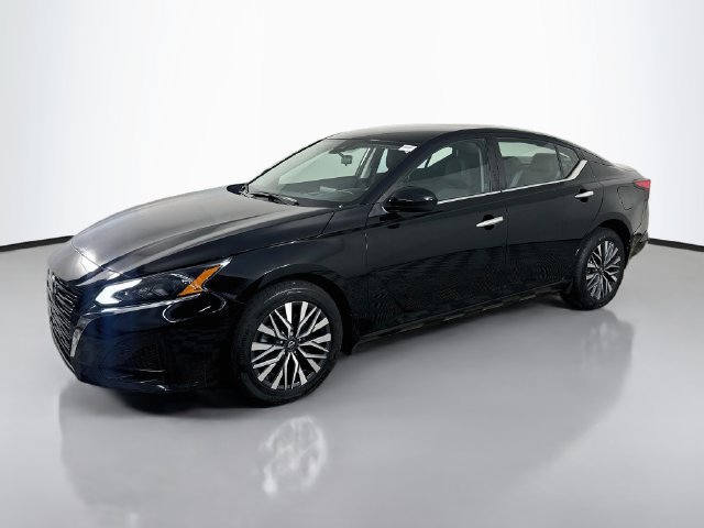 Used 2023 Nissan Altima 2.5 SV AWD/4WD image 4