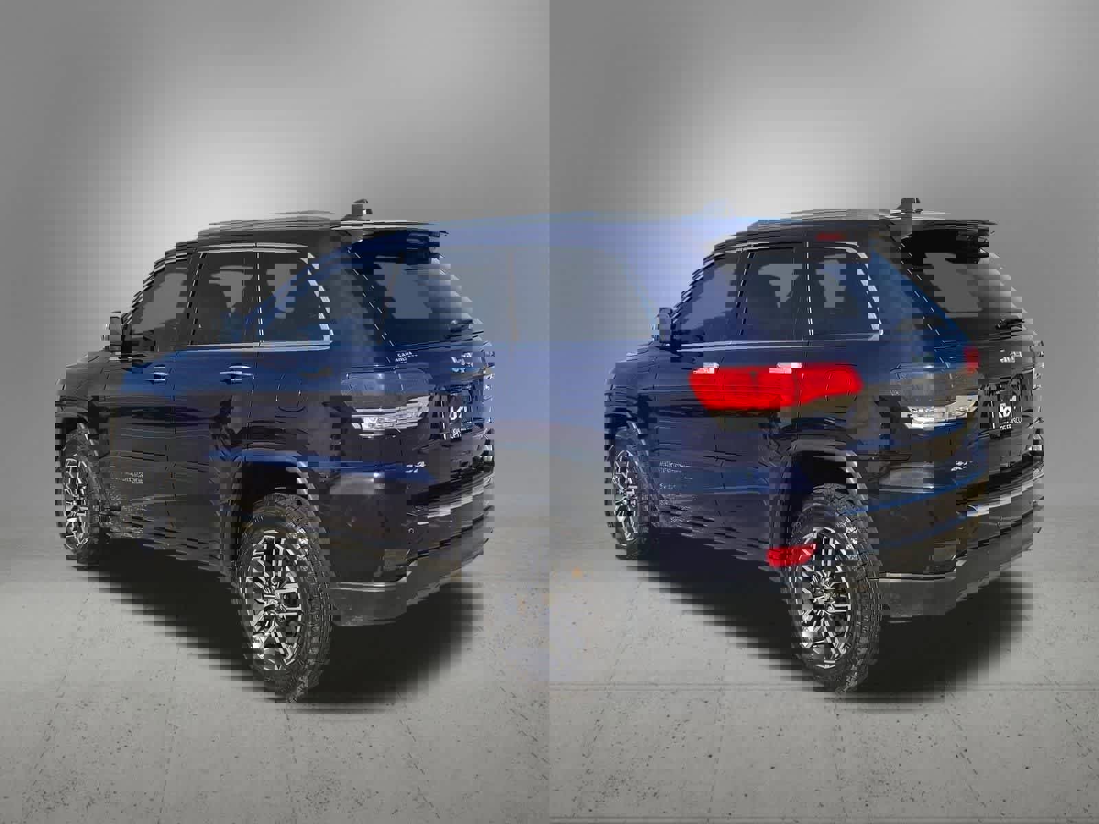 Used 2018 Jeep Grand Cherokee Limited image 4