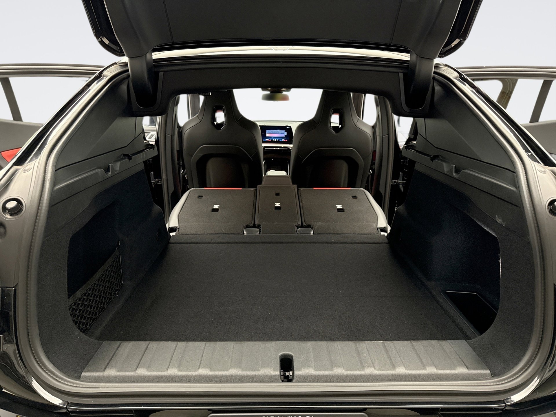 Used 2025 BMW X2 M35i w/ Premium Package image 24