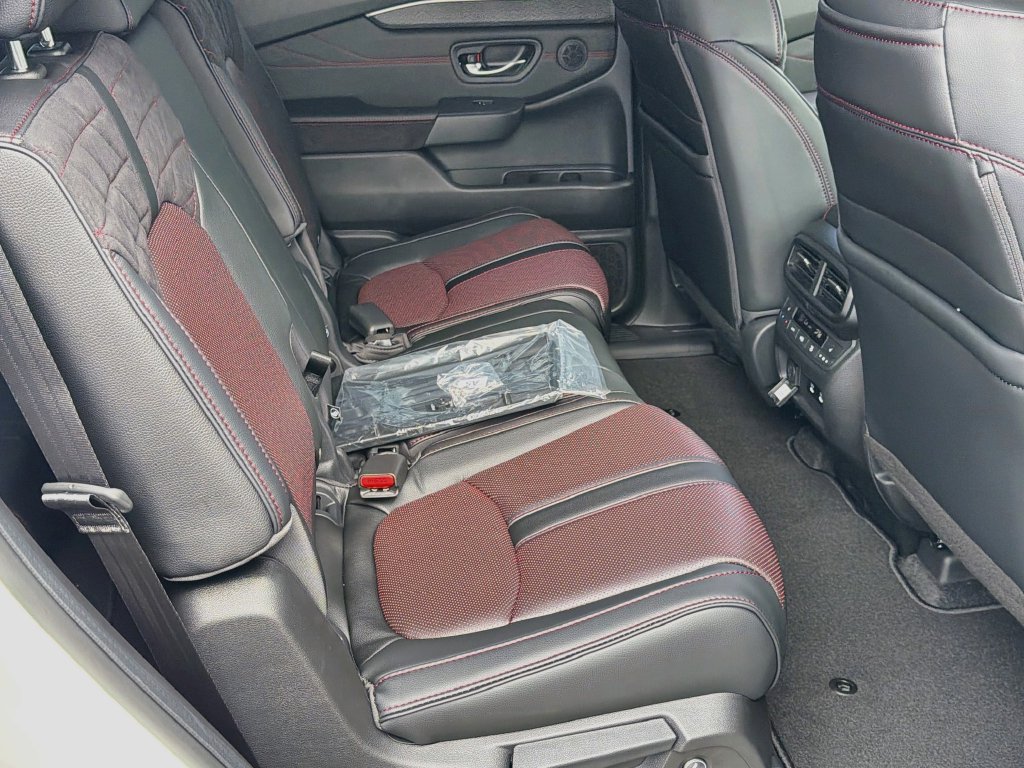 New 2026 Honda Pilot Black Edition image 38