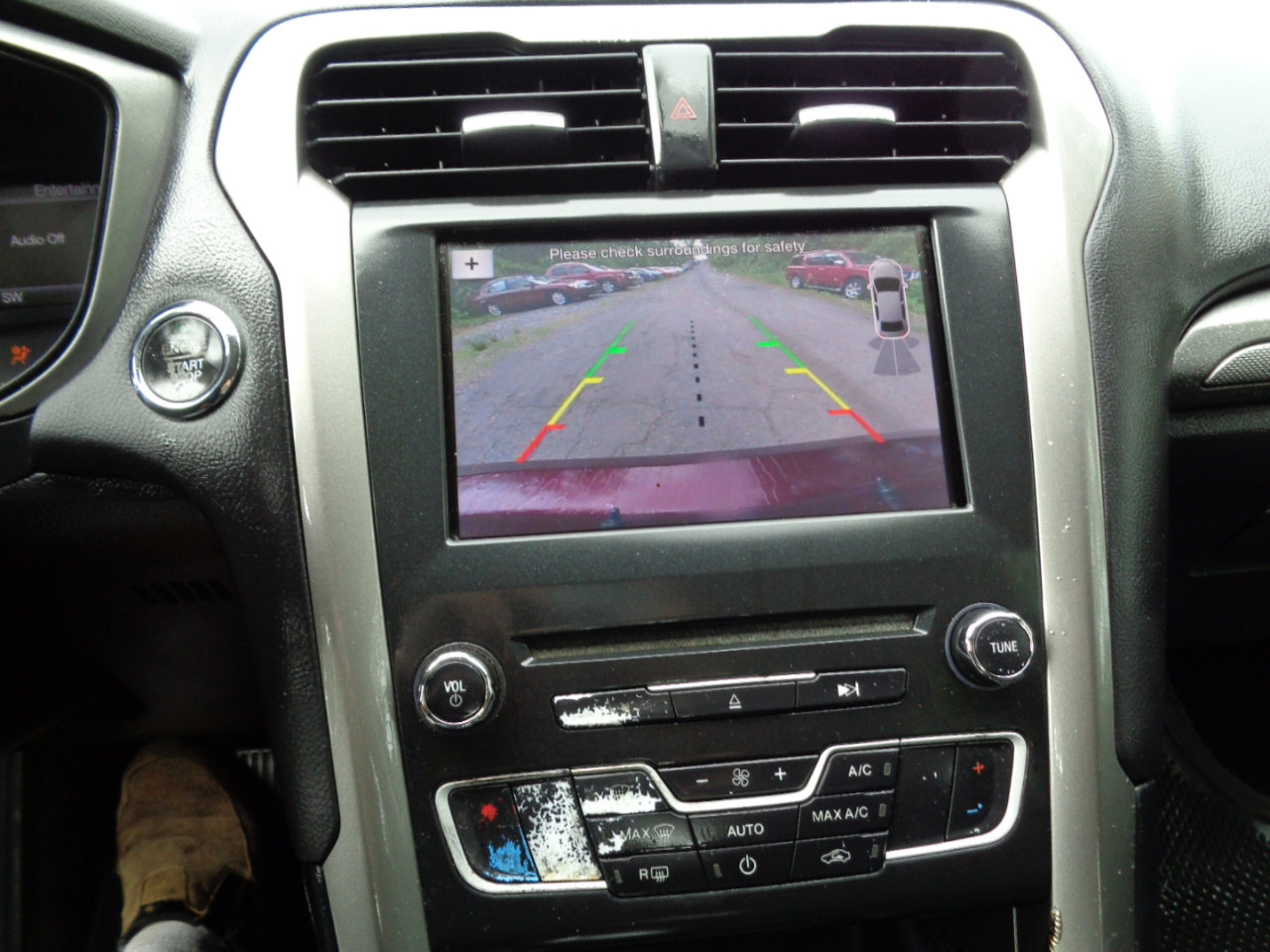 Used 2018 Ford Fusion SE w/ Fusion SE Technology Package image 21