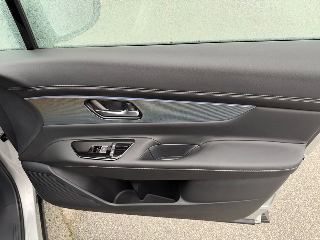 Used 2025 Nissan Murano SL image 27