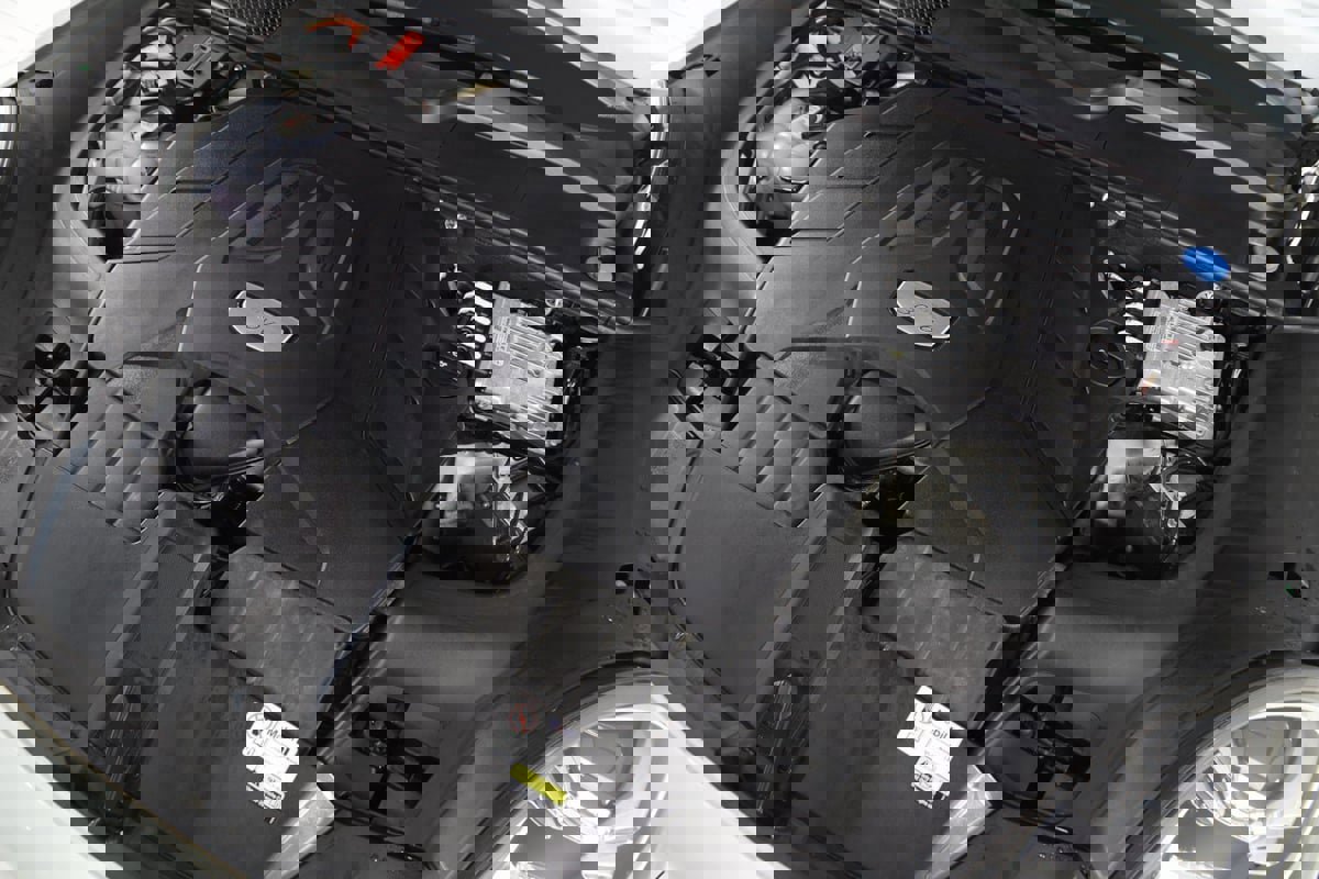 Used 2023 Porsche Cayenne Coupe image 30