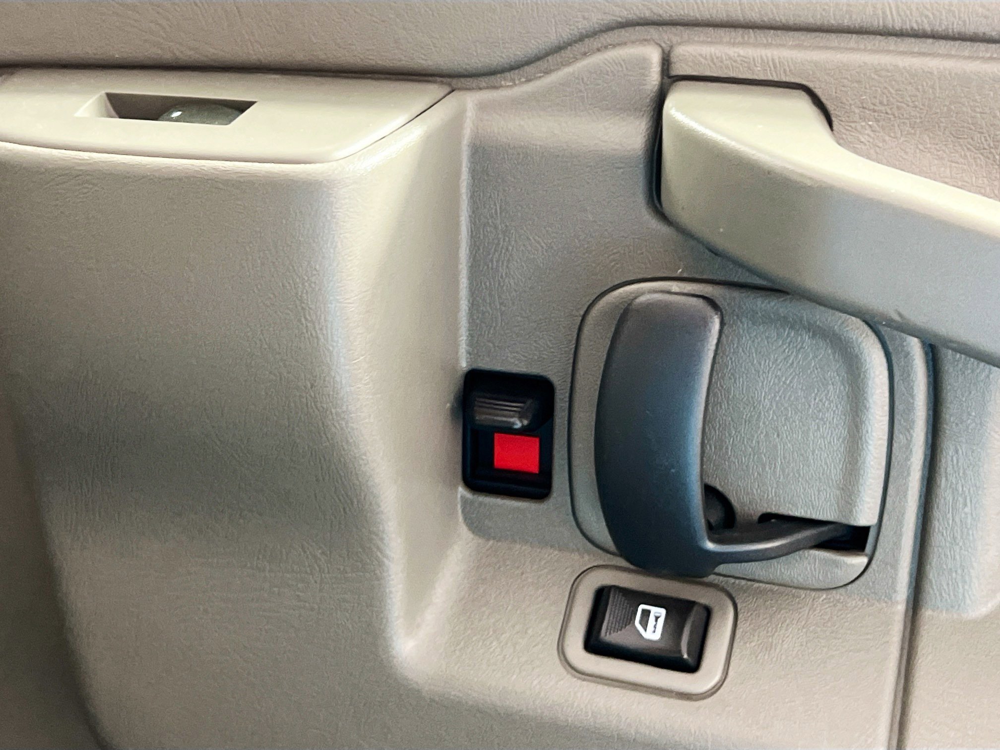 Used 2019 Chevrolet Express 2500 w/ Driver Convenience Package image 29