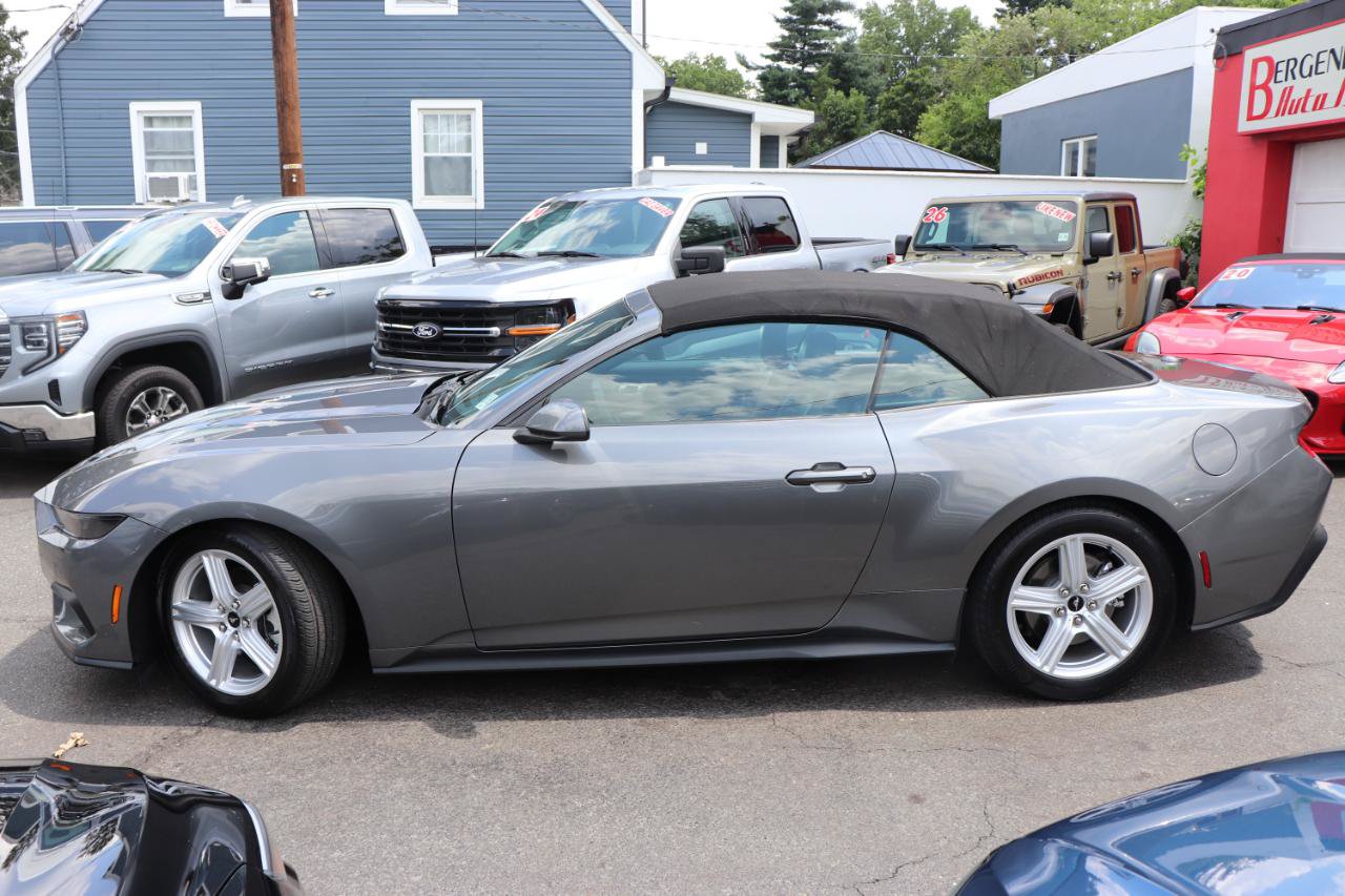 Used 2026 Ford Mustang Premium RWD image 46