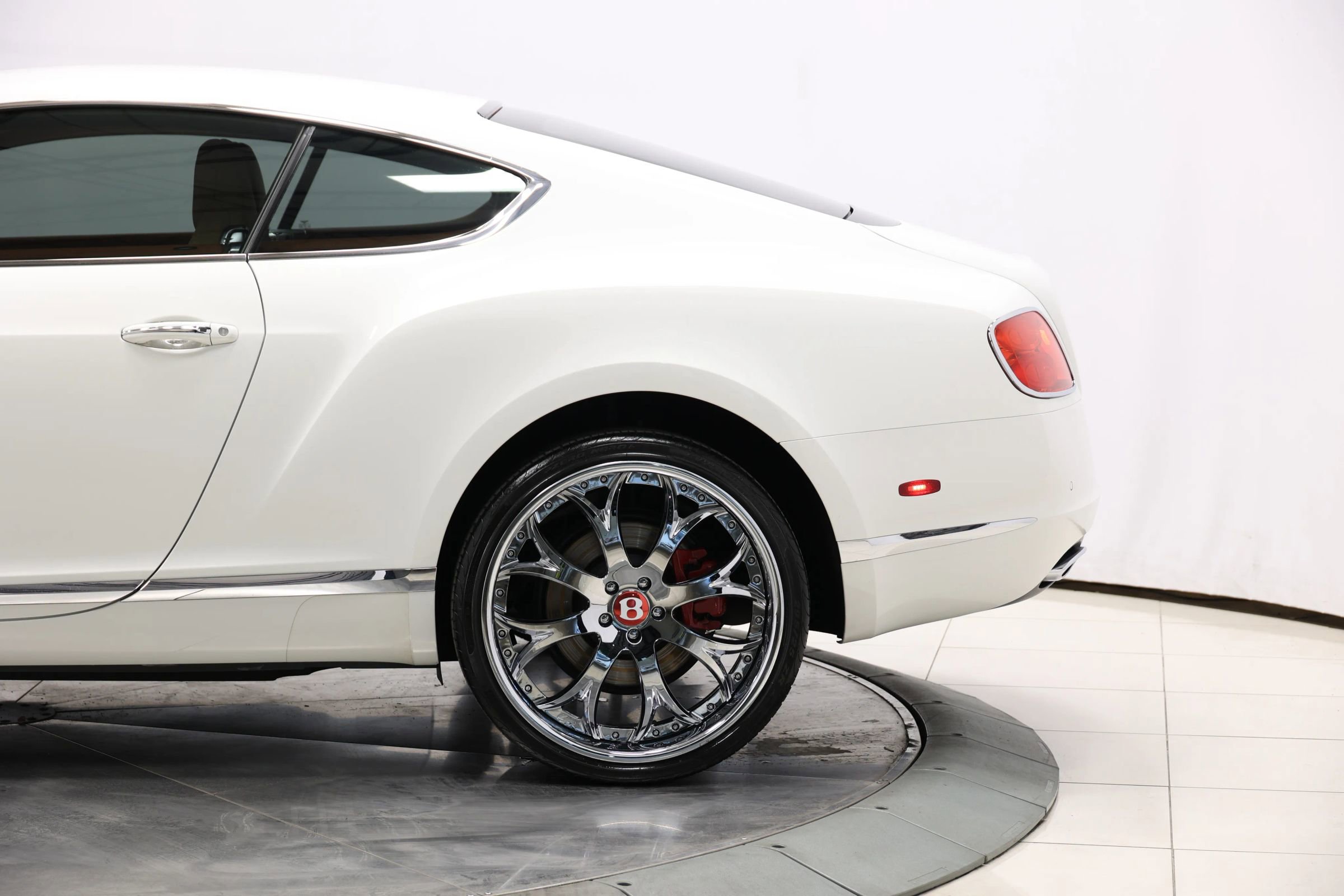Used 2012 Bentley Continental GT AWD/4WD image 9