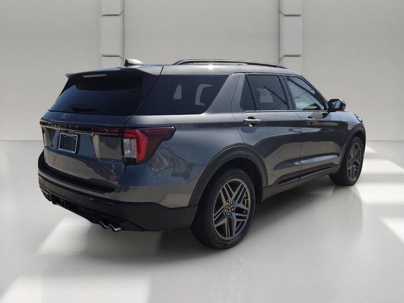 Used 2026 Ford Explorer ST AWD/4WD image 5