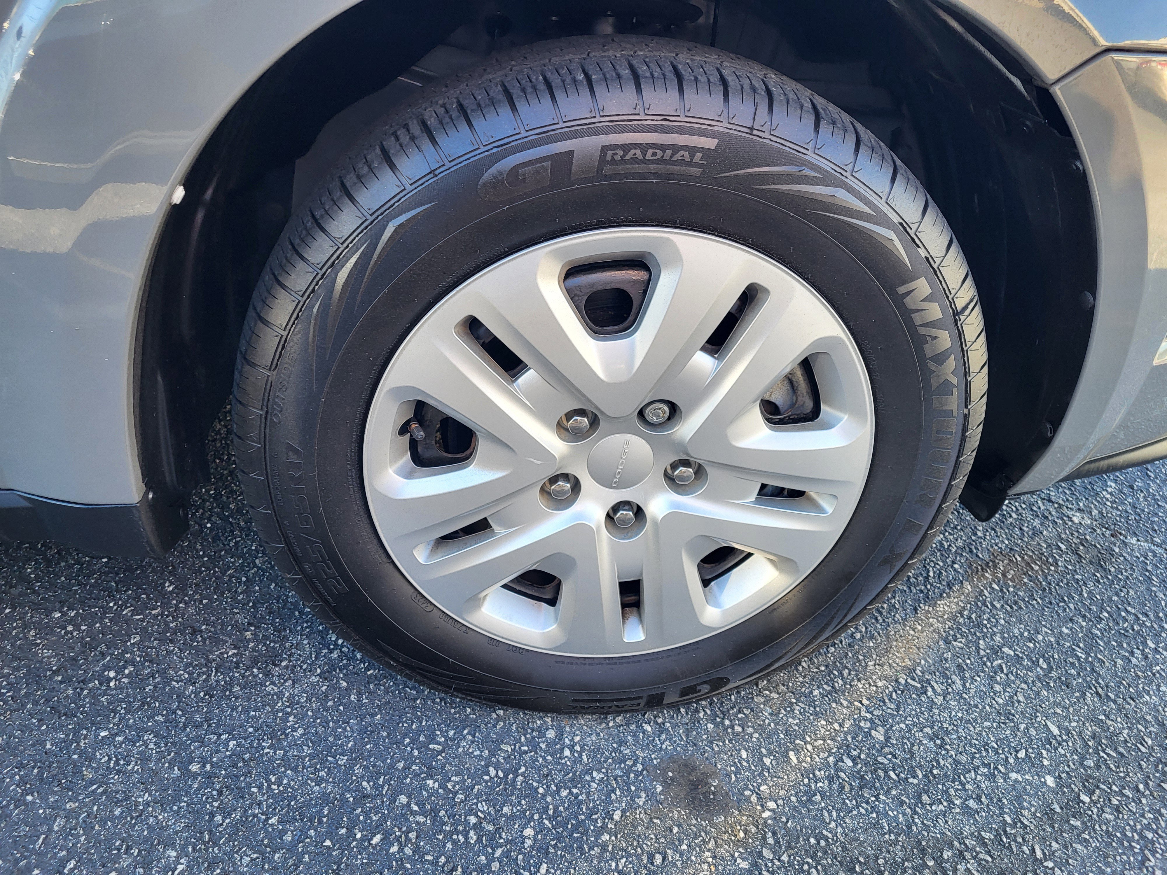 Used 2020 Dodge Journey SE w/ SE Popular Equipment Group image 7