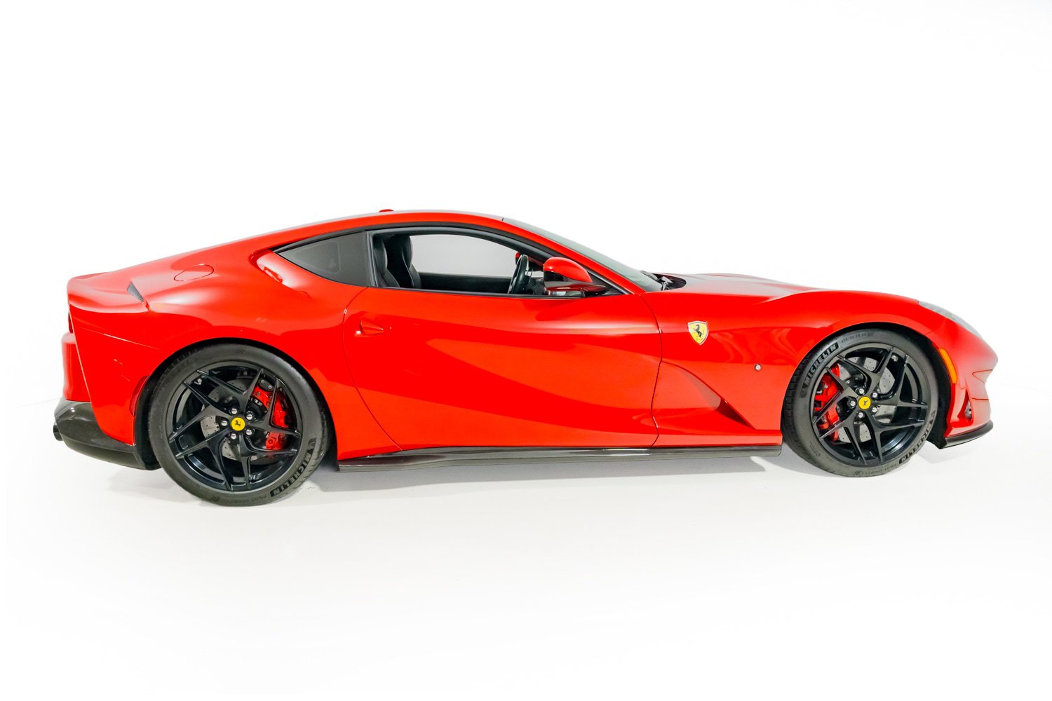 Used 2018 Ferrari 812 Superfast RWD image 10