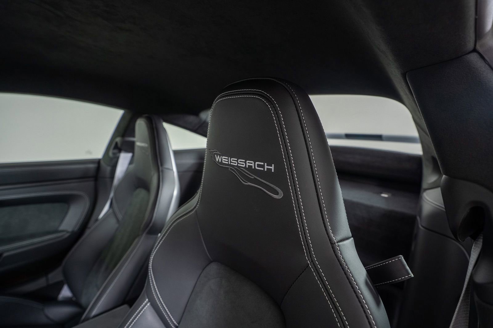 Used 2025 Porsche 911 GT3 image 32