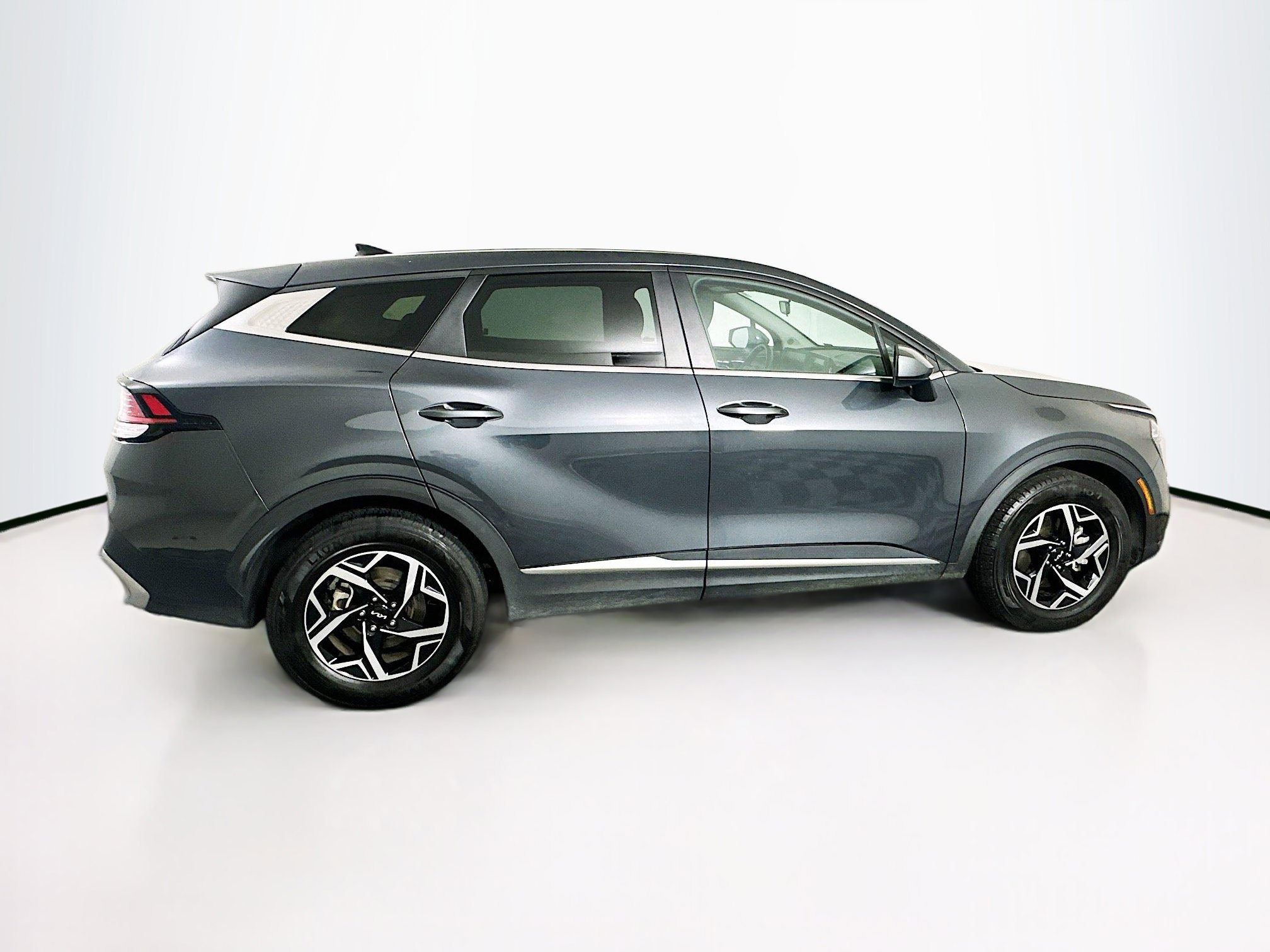 Used 2023 Kia Sportage LX image 10