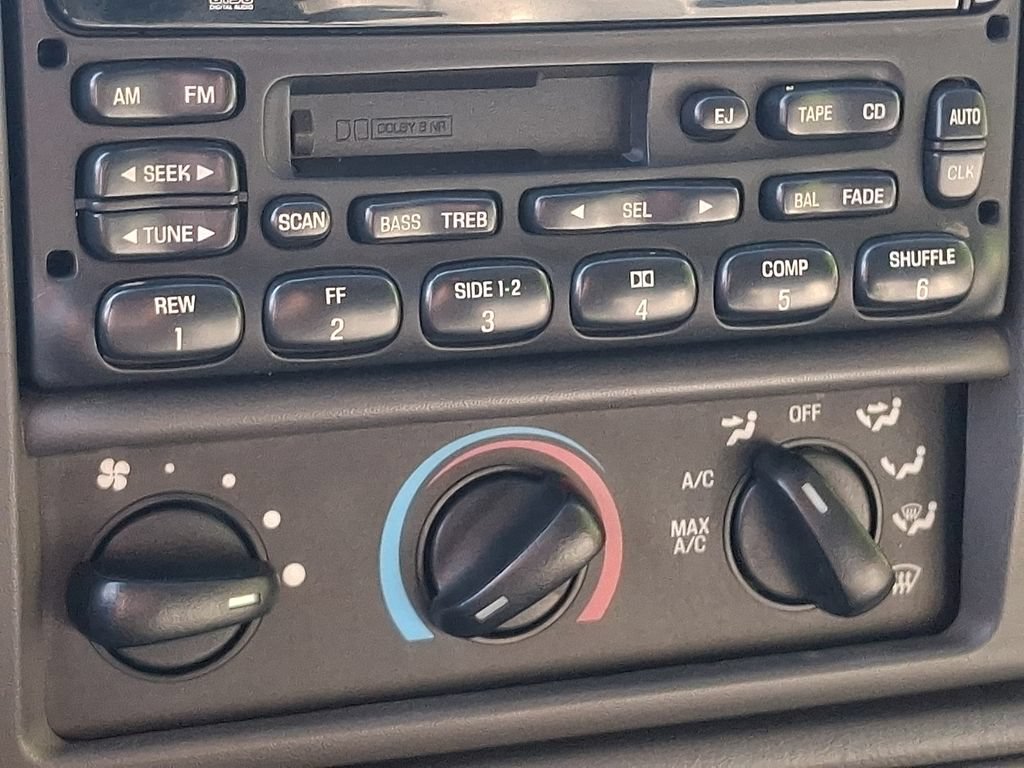 Used 2002 Ford F350 Lariat AWD/4WD image 16