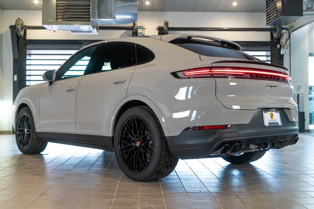 New 2025 Porsche Cayenne Coupe AWD/4WD image 3
