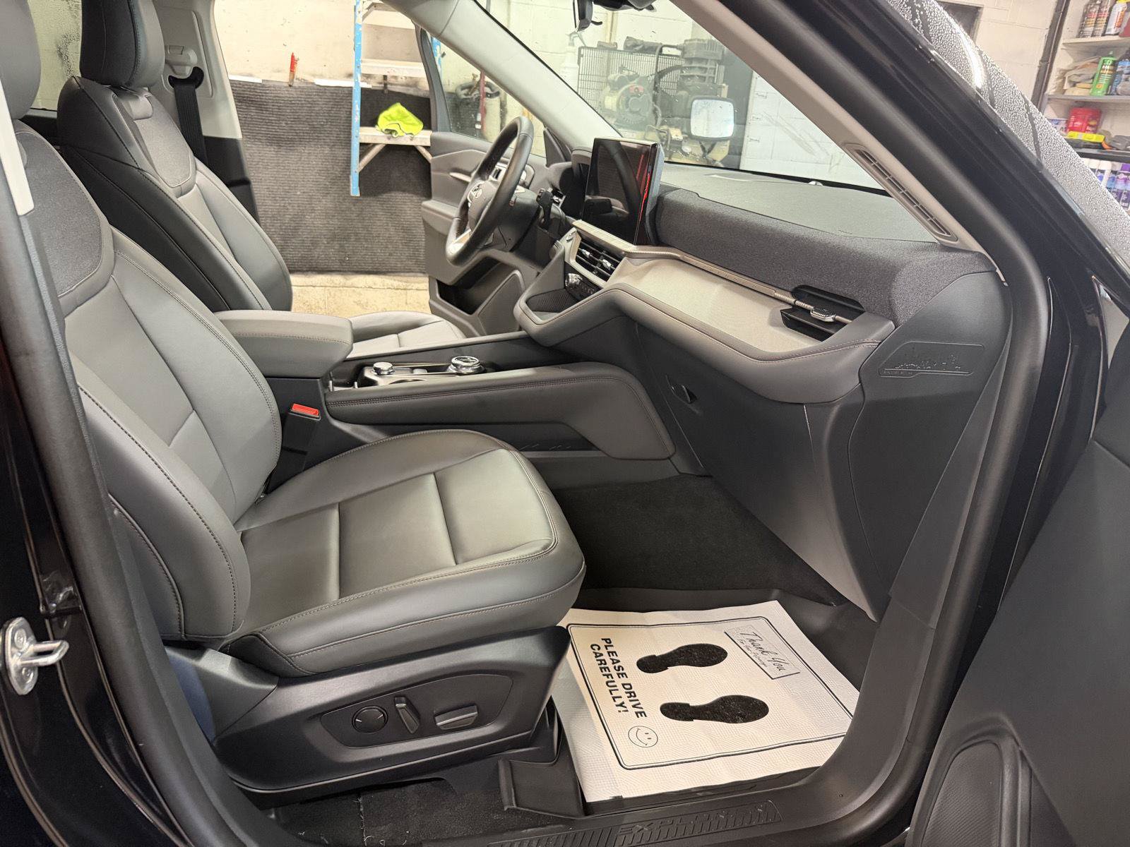 New 2026 Ford Explorer Active w/ Active Comfort Package AWD/4WD image 29