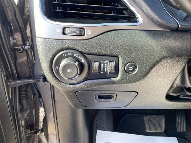 Used 2022 Jeep Cherokee Limited image 15